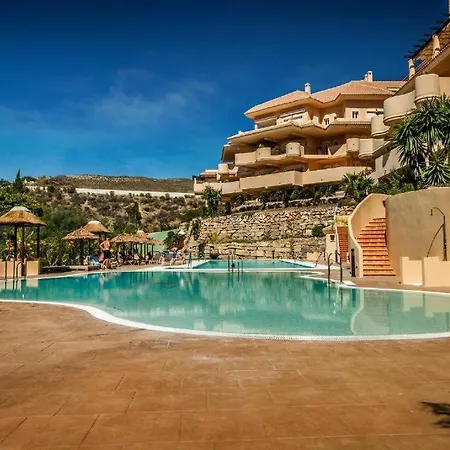 Apartment Aloha Hill Club Exclusive With Premier Amenities