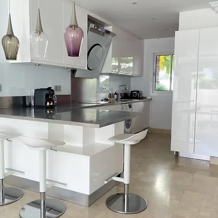 Apartment Aloha Hill Club Exclusive With Premier Amenities Marbella